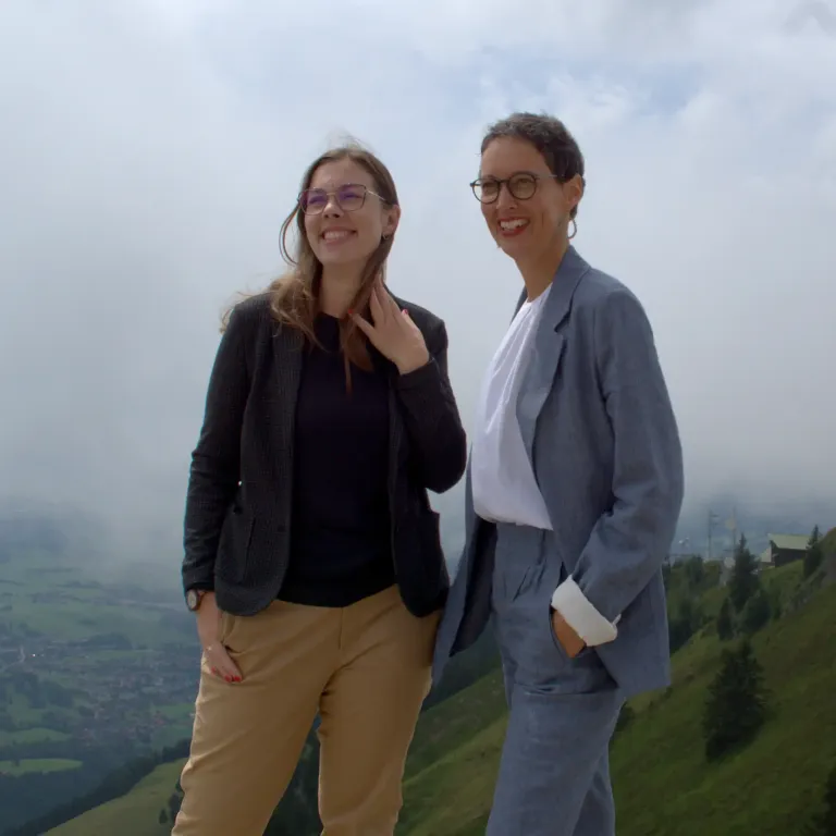 AllgäuLohn Sandra Wenzel-Posch und Susanne Reitz Grünten